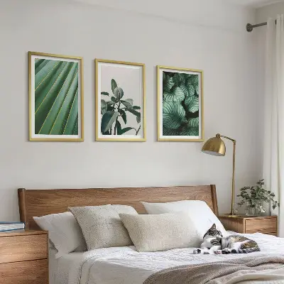 Conjunto de 3 quadros com moldura com estampa de folhas tropicais estéticas