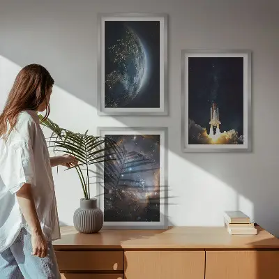 Conjunto de quadros decorativos modernos tema espaço terra foguete e galáxia