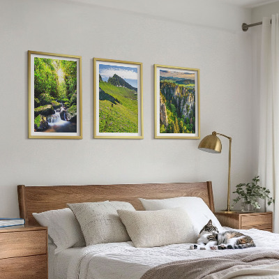 Conjunto de 3 quadros com moldura Floresta de cachoeiras nas montanhas verdes