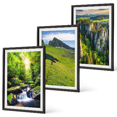 Conjunto de 3 quadros com moldura Floresta de cachoeiras nas montanhas verdes