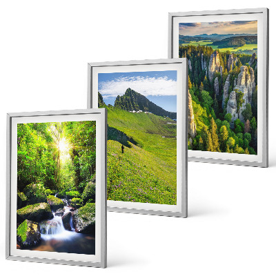 Conjunto de 3 quadros com moldura Floresta de cachoeiras nas montanhas verdes