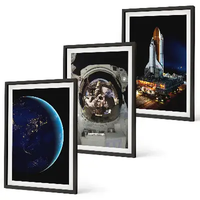 Conjunto de 3 quadros com moldura com tema de espaço terra astronauta e foguete