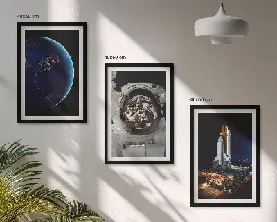 Conjunto de 3 quadros com moldura com tema de espaço terra astronauta e foguete
