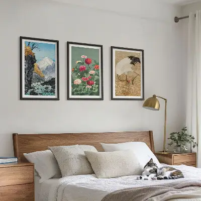 Conjunto de 3 quadros com moldura de paisagem montanhosa com rio flores e garças