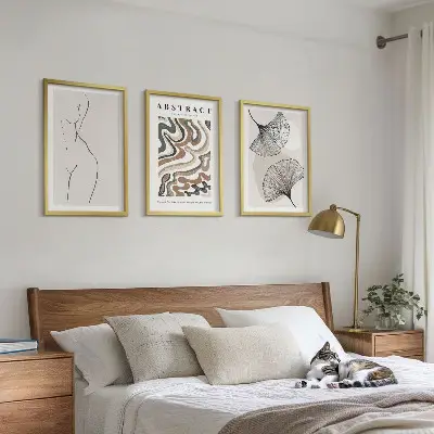 Conjunto de 3 quadros com moldura estampa de formas abstratas estilo boho