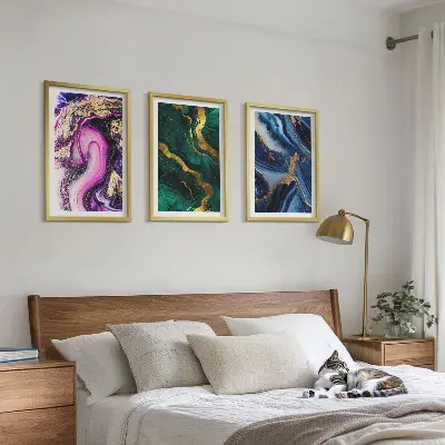 Conjunto de quadros para sala de estar com padrões abstratos em verde e rosa