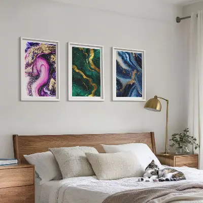 Conjunto de quadros para sala de estar com padrões abstratos em verde e rosa