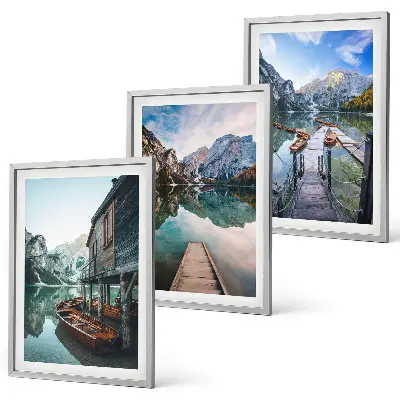 Conjunto de quadros decorativos modernos paisagem de barcos de madeira no lago com montanhas