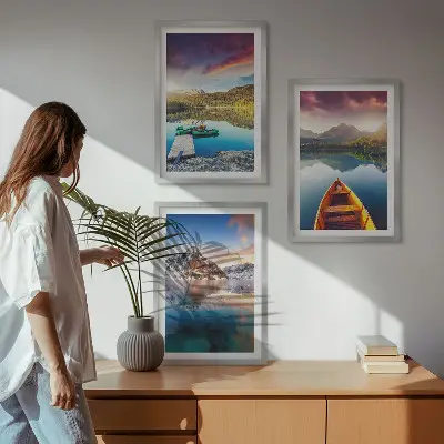 Composição de quadros moderna com paisagens de lagos, montanhas e barcos
