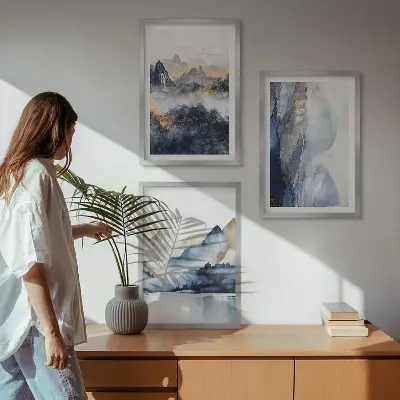 Conjunto de quadros para sala de estar com paisagens montanhosas em tons de azul e cinza