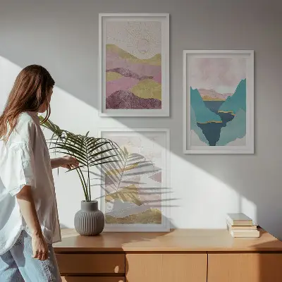 Conjunto de 3 quadros com moldura com estampa de montanhas abstratas e sol