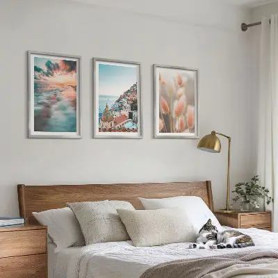 Conjunto de quadros para sala de estar casas ao pôr do sol no mar com flores