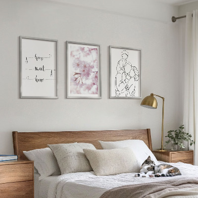 Conjunto de 3 quadros com moldura Família de flores minimalista