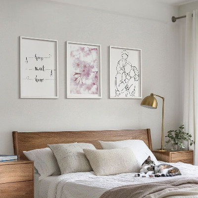 Conjunto de 3 quadros com moldura Família de flores minimalista