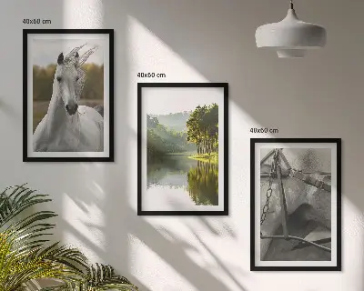 Conjunto de 3 quadros com moldura tema natureza rio dos cavalos brancos