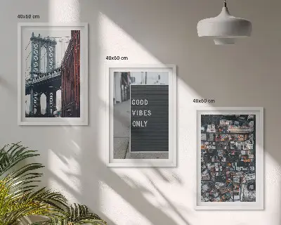 Conjunto de quadros para sala de estar com estampa de ponte, inscrições da cidade e vista aérea