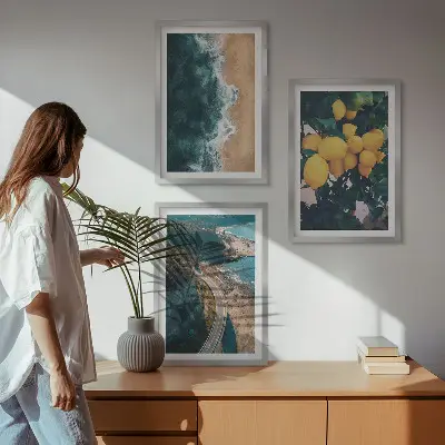 Composição de quadros moderna com praia, limões e montanhas