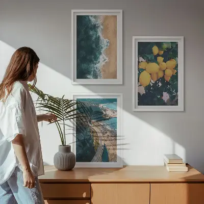 Composição de quadros moderna com praia, limões e montanhas