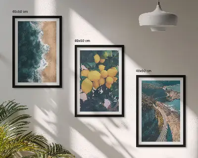 Composição de quadros moderna com praia, limões e montanhas