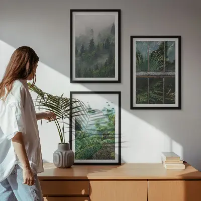Composição de quadros moderna neblina na floresta com margem do rio e estufa