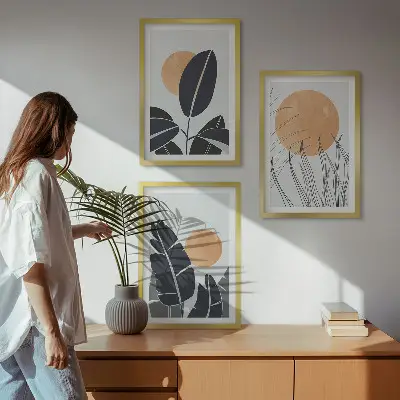 Conjunto de 3 quadros com moldura com padrões de plantas e sóis grandes minimalistas