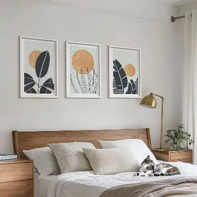 Conjunto de 3 quadros com moldura com padrões de plantas e sóis grandes minimalistas