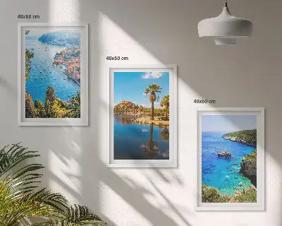 Composição de quadros moderna palmeiras à beira-mar com água azul
