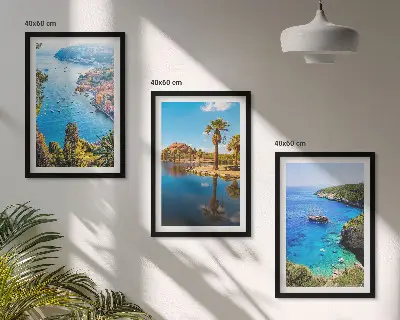 Composição de quadros moderna palmeiras à beira-mar com água azul