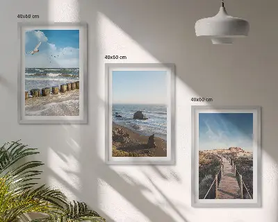 Conjunto de 3 quadros com moldura ondas da praia e caminhada no píer suspenso