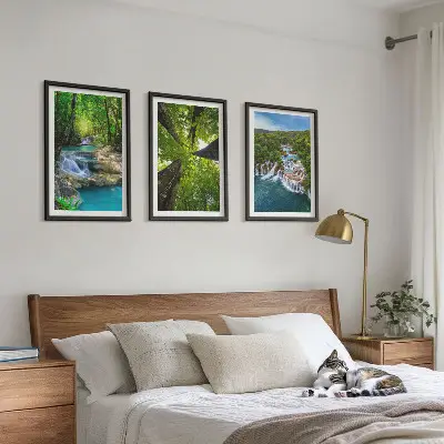 Conjunto de quadros para sala de estar com estampa de cachoeiras e floresta verde água