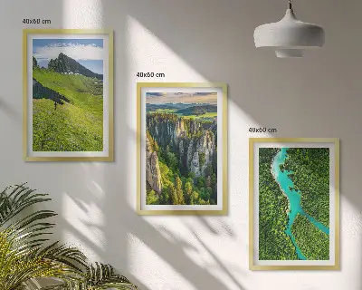 Composição de quadros moderna paisagem de montanhas com rochas e rio verde