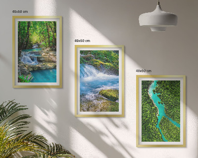 Conjunto de 3 quadros com moldura Florestas verdejantes, águas cristalinas