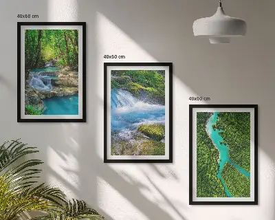 Conjunto de 3 quadros com moldura estampa de florestas verdejantes e águas cristalinas