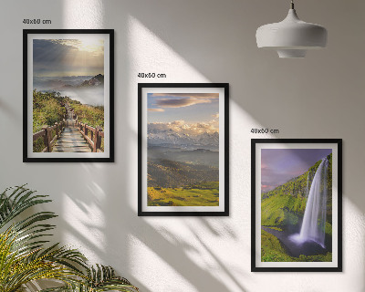 Conjunto de 3 quadros com moldura Paisagens montanhosas com cachoeira