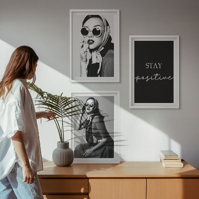 Composição de quadros moderna Retratos estilosos de mulheres usando óculos.