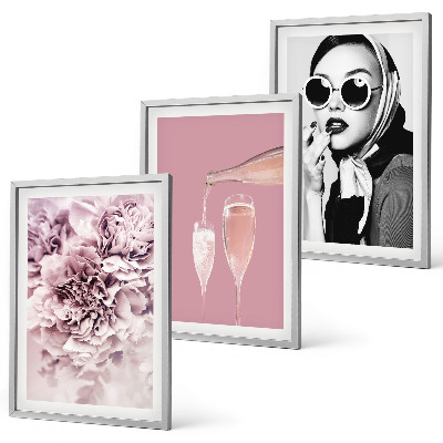 Conjunto de 3 quadros com moldura Rosas e uma dama elegante
