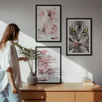 Conjunto de 3 quadros com moldura estampa de gato em flores cor-de-rosa