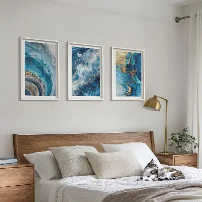Conjunto de 3 quadros com moldura com padrões abstratos azuis