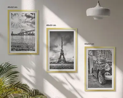 Conjunto de 3 quadros com moldura com vistas da cidade, pontes e Torre Eiffel