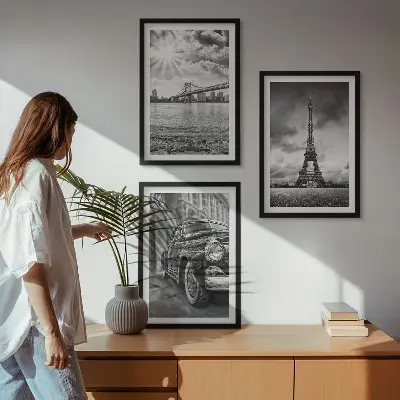 Conjunto de 3 quadros com moldura com vistas da cidade, pontes e Torre Eiffel