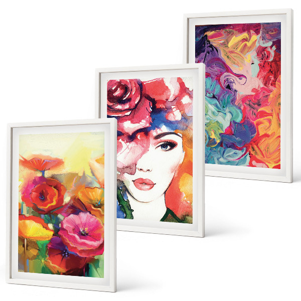 Composição de quadros moderna Retrato intenso de uma mulher com flores.