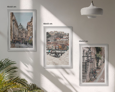 Conjunto de 3 quadros com moldura As charmosas ruas do porto da cidade.
