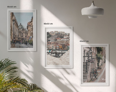 Conjunto de 3 quadros com moldura As charmosas ruas do porto da cidade.