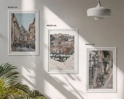 Conjunto de 3 quadros com moldura com a arte das charmosas ruas do porto da cidade
