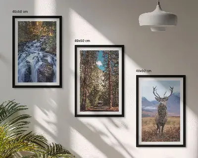 Conjunto de quadros decorativos modernos com paisagem de cachoeira, floresta, montanhas e veado