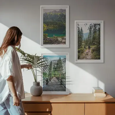 Conjunto de quadros para sala de estar com temática de montanhas, lagos, florestas e trilhas