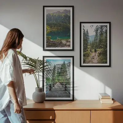 Conjunto de quadros para sala de estar com temática de montanhas, lagos, florestas e trilhas