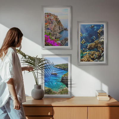 Conjunto de 3 quadros com moldura Vistas para o mar, casas coloridas