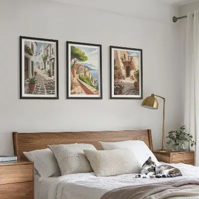 Conjunto de quadros decorativos para sala de estar com estampas de ruas casas plantas e vasos