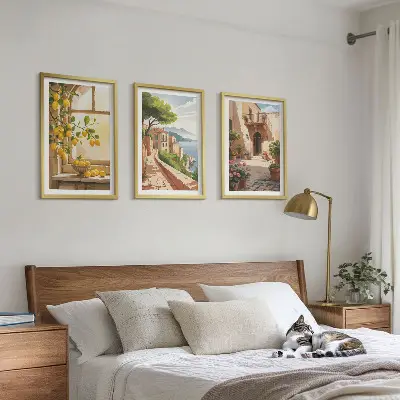 Conjunto de 3 quadros com moldura estampa de frutas cítricas em cozinha de cidade litorânea